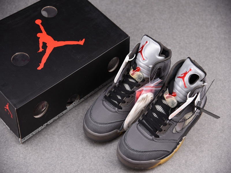 Off-white x Air Jordan Retro 5(CT8480-001)